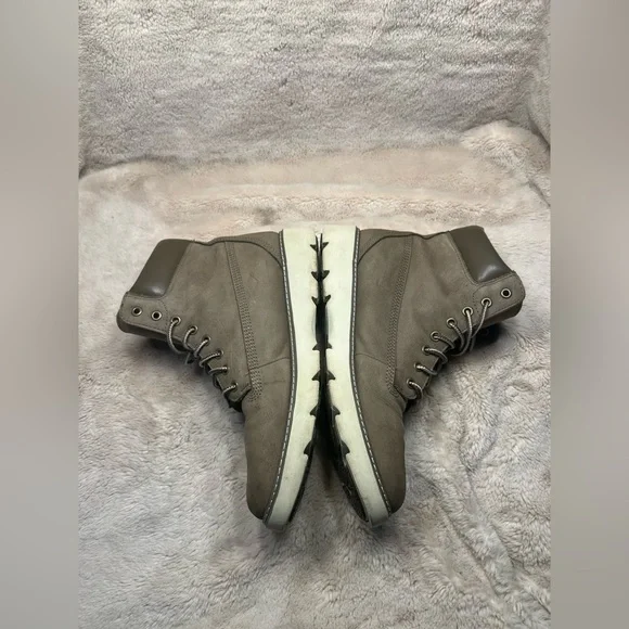 Timberland Womens Size 7 Boots - Picture 3 of 7